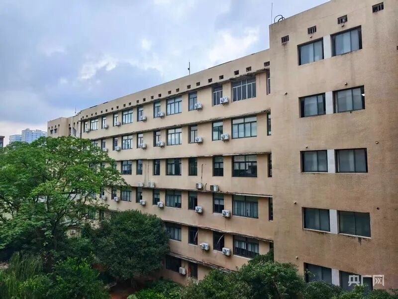 长沙民政职院回应“标本摆拍”：全面整改，修订实训标本管理办法